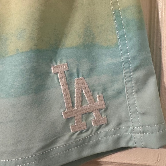 Los Angeles Dodgers Board Shorts small NWT - Picture 4 of 8